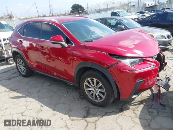 ✅ 2021 Lexus NX 300 • VIN: JTJDARBZXM5031082 • Lot: 43321164. Wystawiony na IAAI z przebiegiem 94 884 mil. Bezpłatny archiwum sprzedaży aukcyjnych z USA i szczegółowy raport historii pojazdu na DreamBid. Zdjęcie 1.