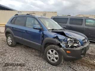 2005 Hyundai Tucson GLS z VIN KM8JN72D85U131798, wystawiony jako Copart lot #79274634 z przebiegiem 122 271 mil mil oraz Szkoda całkowita • Salvage title. Historia ofert i sprzedaży dostępna na DreamBid. Obrazek 4.