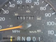 ✅ 1996 Ford Taurus GL • VIN: 1FALP52U3TG166939 • Lot: 43633645. Wystawiony na IAAI z przebiegiem 159 788 mil. Bezpłatny archiwum sprzedaży aukcyjnych z USA i szczegółowy raport historii pojazdu na DreamBid. Zdjęcie 15.