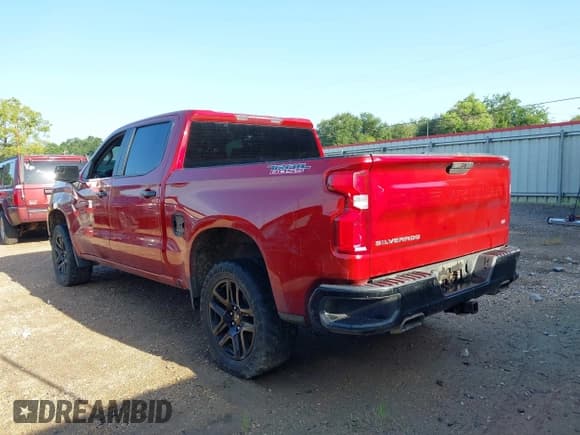 ✅ 2022 Chevrolet Silverado 1500 LT Trail Boss • VIN: 3GCPYFEL1NG187233 • Lot: 42663351. Wystawiony na IAAI z przebiegiem Nie podano. Bezpłatny archiwum sprzedaży aukcyjnych z USA i szczegółowy raport historii pojazdu na DreamBid. Zdjęcie 3.