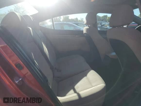 2017 Hyundai Elantra SE z VIN 5NPD84LF3HH159708, wystawiony jako Copart lot #82621095 z przebiegiem 199 852 mil mil oraz Szkoda całkowita • Salvage title. Historia ofert i sprzedaży dostępna na DreamBid. Obrazek 10.