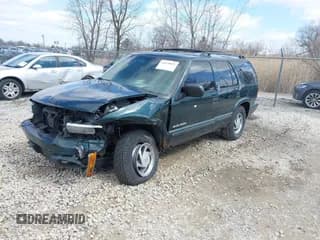 ✅ 2003 Chevrolet Blazer LS • VIN: 1GNDT13X93K177170 • Lot: 41839837. Wystawiony na IAAI z przebiegiem 148 555 mil. Bezpłatny archiwum sprzedaży aukcyjnych z USA i szczegółowy raport historii pojazdu na DreamBid. Zdjęcie 2.