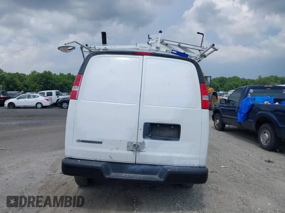 ✅ 2020 Chevrolet Express Cargo • VIN: 1GCZGGFG5L1170272 • Lot: 42577603. Listed on IAAI with 66,607 mi. Free auction sales archive from the USA and detailed vehicle history report at DreamBid. Image 16.