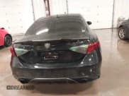 ✅ 2018 Alfa Romeo Giulia Ti Sport • VIN: ZARFAEEN8J7597597 • Лот: 41463527. Опубликован ранее на IAAI с пробегом 47 051 миль. Бесплатный доступ к архиву аукционных продаж из США и подробный отчёт об истории автомобиля на DreamBid. Изображение 16.