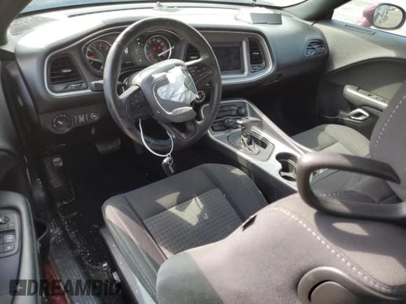 ✅ 2019 Dodge Challenger SXT • VIN: 2C3CDZAG9KH669131 • Lot: 53748744. Wystawiony na Copart z przebiegiem 56 713 mil. Bezpłatny archiwum sprzedaży aukcyjnych z USA i szczegółowy raport historii pojazdu na DreamBid. Zdjęcie 8.