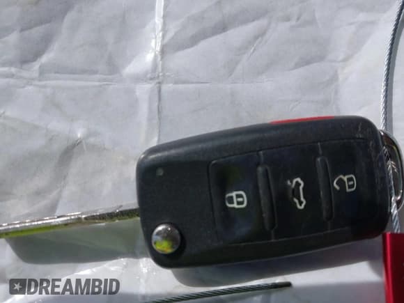 ✅ 2011 Volkswagen Golf GTI PZEV • VIN: WVWFD7AJ9BW088903 • Lot: 42100212. Listed on IAAI with 165,808 mi. Free auction sales archive from the USA and detailed vehicle history report at DreamBid. Image 11.