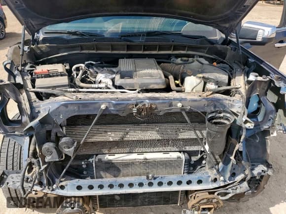 ✅ 2022 GMC Sierra 1500 • VIN: 3GTUUGET3NG630048 • Lot: 70771565. Wystawiony na Copart z przebiegiem 64 386 mil. Bezpłatny archiwum sprzedaży aukcyjnych z USA i szczegółowy raport historii pojazdu na DreamBid. Zdjęcie 11.