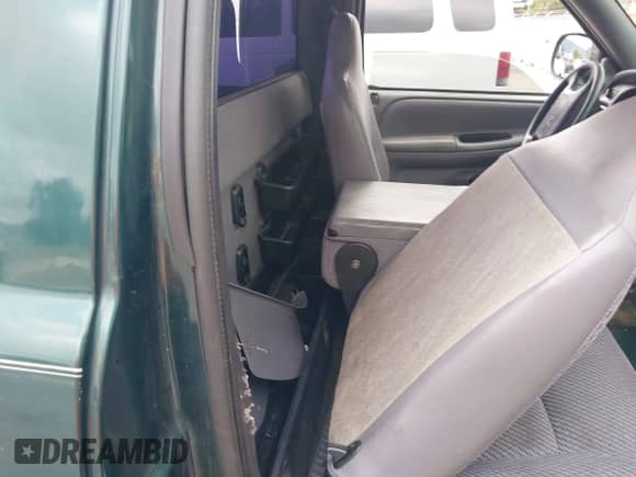 2001 Dodge 1500 Work Special with VIN 1B7HC16X51S792477, listed as a IAAI auction lot 43536785 with 121,085 mi miles and . Bid and sale history available at DreamBid. Image 8.