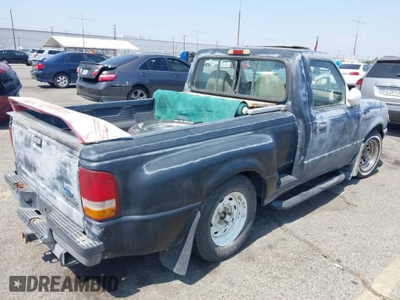 ✅ 1994 Ford Ranger XLT • VIN: 1FTCR10X2RPC62161 • Lot: 42436822. Listed on IAAI with 234,051 mi. Free auction sales archive from the USA and detailed vehicle history report at DreamBid. Image 4.