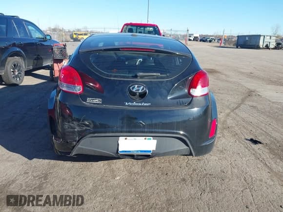 ✅ 2016 Hyundai Veloster • VIN: KMHTC6AD6GU299405 • Lot: 40846986. Wystawiony na IAAI z przebiegiem 48 262 mil. Bezpłatny archiwum sprzedaży aukcyjnych z USA i szczegółowy raport historii pojazdu na DreamBid. Zdjęcie 17.
