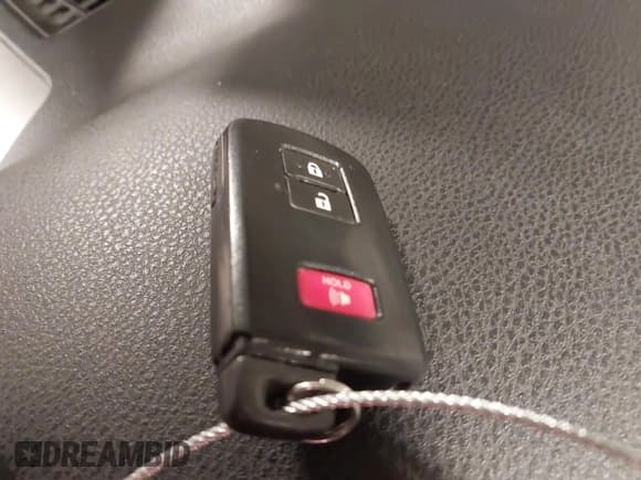 ✅ 2018 Toyota RAV4 XLE • VIN: JTMRFREV4JJ242736 • Лот: 43561158. Опубликован ранее на IAAI с пробегом 79 723 миль. Бесплатный доступ к архиву аукционных продаж из США и подробный отчёт об истории автомобиля на DreamBid. Изображение 11.