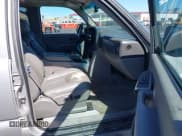 ✅ 2004 Chevrolet Suburban Z71 • VIN: 3GNFK16Z34G275757 • Лот: 42836121. Опубликован ранее на IAAI с пробегом 210 593 миль. Бесплатный доступ к архиву аукционных продаж из США и подробный отчёт об истории автомобиля на DreamBid. Изображение 5.