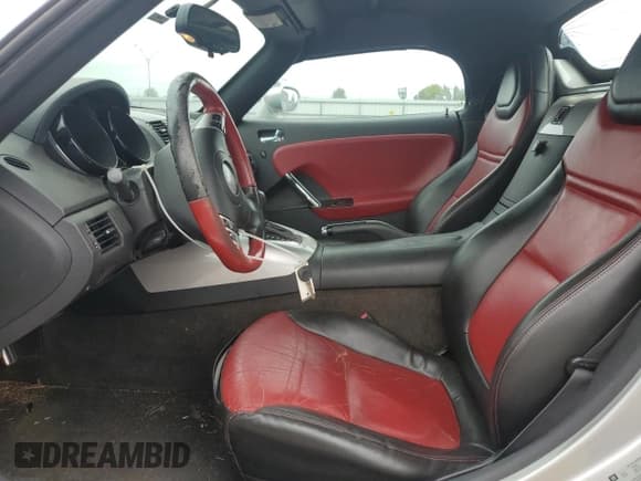 ✅ 2008 Saturn Sky • VIN: 1G8MC35BX8Y124207 • Лот: 84966585. Опубликован ранее на Copart с пробегом 132 284 миль. Бесплатный доступ к архиву аукционных продаж из США и подробный отчёт об истории автомобиля на DreamBid. Изображение 7.