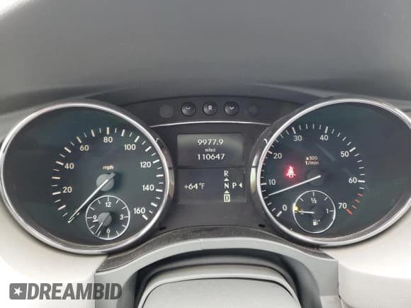 ✅ 2006 Mercedes-Benz R 5.0L • VIN: 4JGCB75E46A035448 • Lot: 72066324. Wystawiony na Copart z przebiegiem 110 647 mil. Bezpłatny archiwum sprzedaży aukcyjnych z USA i szczegółowy raport historii pojazdu na DreamBid. Zdjęcie 9.