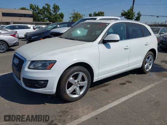 ✅ 2011 Audi Q5 Premium Plus • VIN: WA1LFAFPXBA003422 • Lot: 43129883. Wystawiony na IAAI z przebiegiem 142 737 mil. Bezpłatny archiwum sprzedaży aukcyjnych z USA i szczegółowy raport historii pojazdu na DreamBid. Zdjęcie 2.