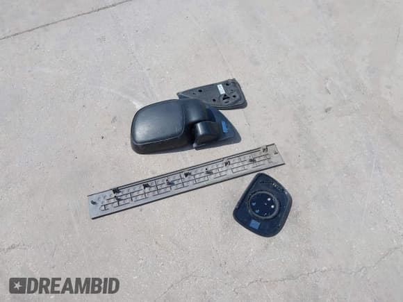 ✅ 2001 Ford F-250 XL • VIN: 1FTNF20L81EB33121 • Lot: 42902232. Listed on IAAI with 148,711 mi. Free auction sales archive from the USA and detailed vehicle history report at DreamBid. Image 12.