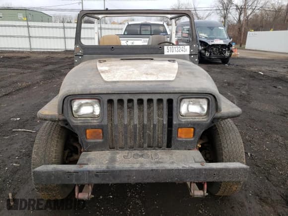 ✅ 1989 Jeep Wrangler S • VIN: 2J4FY19E4KJ129514 • Lot: 51013245. Wystawiony na Copart z przebiegiem Nie podano. Bezpłatny archiwum sprzedaży aukcyjnych z USA i szczegółowy raport historii pojazdu na DreamBid. Zdjęcie 5.