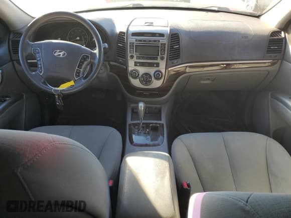 ✅ 2010 Hyundai Santa Fe GLS • VIN: 5NMSG3ABXAH380245 • Lot: 80873984. Listed on Copart with 242,212 mi. Free auction sales archive from the USA and detailed vehicle history report at DreamBid. Image 8.