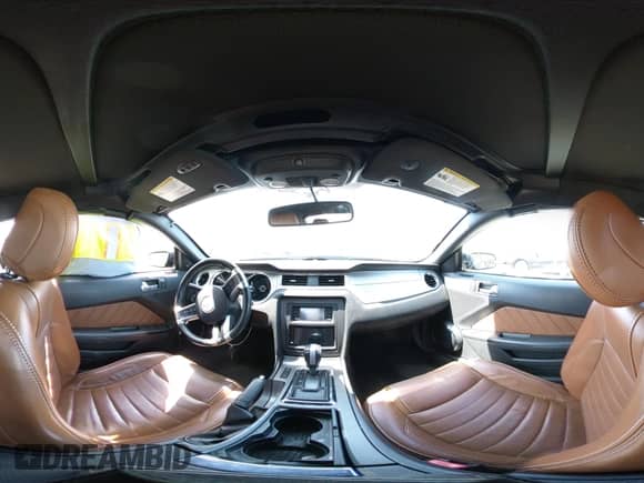 2014 Ford Mustang V6 с VIN 1ZVBP8EM0E5275146, выставлен на аукционе IAAI как лот 42606251 с пробегом 42 663 миль миль и . История ставок и продаж доступна на DreamBid. Изображение 19.