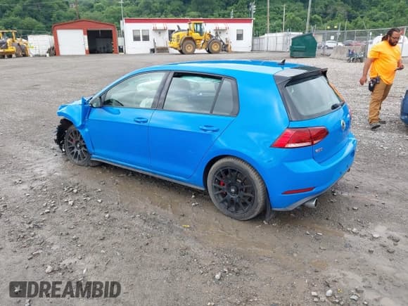 ✅ 2019 Volkswagen Golf GTI S • VIN: 3VW6T7AU1KM009573 • Lot: 42525268. Listed on IAAI with 44,142 mi. Free auction sales archive from the USA and detailed vehicle history report at DreamBid. Image 3.