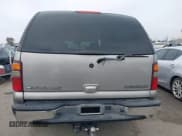 ✅ 2002 Chevrolet Suburban LS • VIN: 1GNEC16T02J206251 • Lot: 42732097. Wystawiony na IAAI z przebiegiem 276 973 mil. Bezpłatny archiwum sprzedaży aukcyjnych z USA i szczegółowy raport historii pojazdu na DreamBid. Zdjęcie 17.