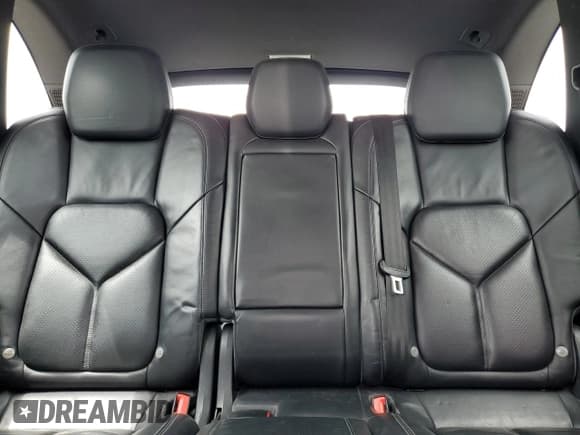 ✅ 2011 Porsche Cayenne S • VIN: WP1AB2A25BLA55960 • Lot: 55903735. Listed on Copart with 175,365 mi. Free auction sales archive from the USA and detailed vehicle history report at DreamBid. Image 10.