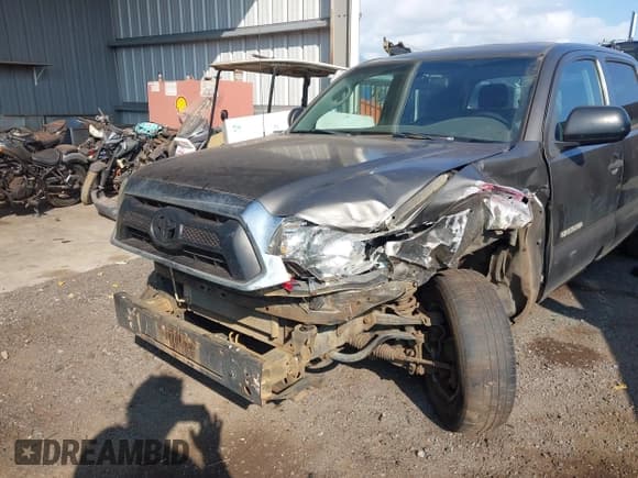 ✅ 2014 Toyota Tacoma • VIN: 5TFJX4CN4EX039669 • Lot: 43412748. Listed on IAAI with 171,537 mi. Free auction sales archive from the USA and detailed vehicle history report at DreamBid. Image 6.