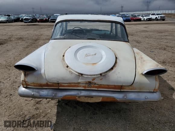 ✅ 1960 Plymouth Valiant • VIN: 1307117456 • Lot: 48976045. Wystawiony na Copart z przebiegiem 20 241 mil. Bezpłatny archiwum sprzedaży aukcyjnych z USA i szczegółowy raport historii pojazdu na DreamBid. Zdjęcie 6.