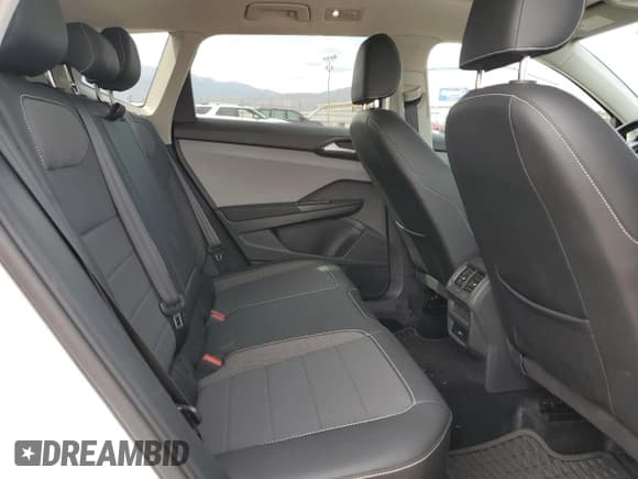 ✅ 2022 Volkswagen Taos SE • VIN: 3VVPX7B25NM081133 • Lot: 89863895. Listed on Copart with 22,108 mi. Free auction sales archive from the USA and detailed vehicle history report at DreamBid. Image 11.