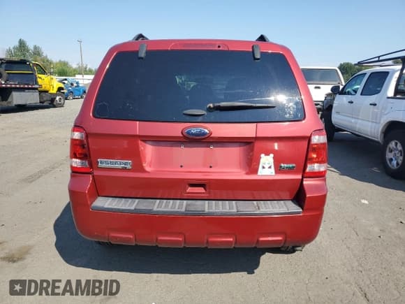 ✅ 2012 Ford Escape XLT • VIN: 1FMCU9DG3CKB65879 • Lot: 70223735. Wystawiony na Copart z przebiegiem 138 981 mil. Bezpłatny archiwum sprzedaży aukcyjnych z USA i szczegółowy raport historii pojazdu na DreamBid. Zdjęcie 6.