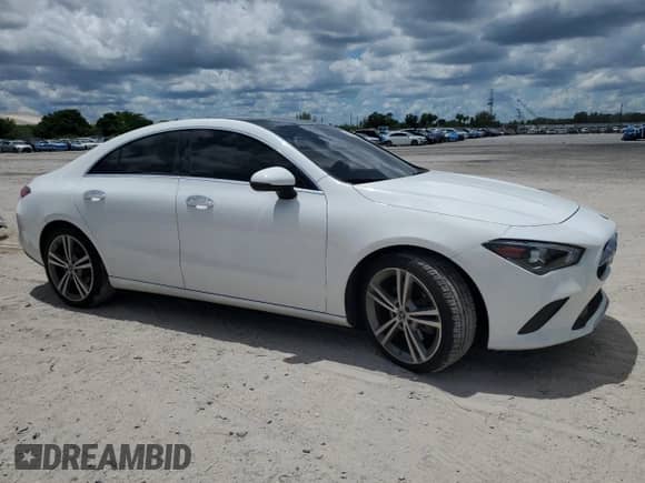 2021 Mercedes-Benz CLA 250 z VIN W1K5J4GB2MN189993, wystawiony jako Copart lot #68920145 z przebiegiem 52 840 mil mil oraz Szkoda całkowita • Salvage title. Historia ofert i sprzedaży dostępna na DreamBid. Obrazek 4.