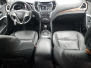 ✅ 2017 Hyundai Santa Fe Limited • VIN: KM8SN4HF7HU220438 • Лот: 44274655. Опубликован ранее на Copart с пробегом 117 379 миль. Бесплатный доступ к архиву аукционных продаж из США и подробный отчёт об истории автомобиля на DreamBid. Изображение 8.