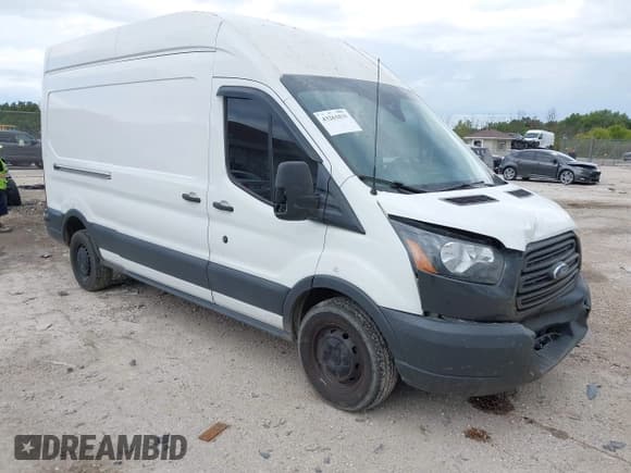 ✅ 2018 Ford Transit • VIN: 1FTYR2XM3JKA61961 • Lot: 43261831. Wystawiony na IAAI z przebiegiem 278 043 mil. Bezpłatny archiwum sprzedaży aukcyjnych z USA i szczegółowy raport historii pojazdu na DreamBid. Zdjęcie 1.