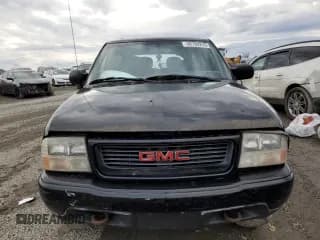 ✅ 2000 Chevrolet Blazer LS • VIN: 1GNCT18W1YK151830 • Lot: 88799235. Wystawiony na Copart z przebiegiem 190 019 mil. Bezpłatny archiwum sprzedaży aukcyjnych z USA i szczegółowy raport historii pojazdu na DreamBid. Zdjęcie 5.