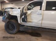 ✅ 2017 Chevrolet Silverado 2500HD LT • VIN: 1GC1KVEY0HF201240 • Lot: 43529703. Wystawiony na IAAI z przebiegiem 208 294 mil. Bezpłatny archiwum sprzedaży aukcyjnych z USA i szczegółowy raport historii pojazdu na DreamBid. Zdjęcie 6.