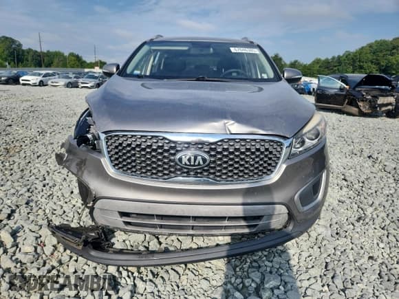 ✅ 2018 Kia Sorento LX • VIN: 5XYPG4A36JG378863 • Lot: 67524385. Wystawiony na Copart z przebiegiem Nie podano. Bezpłatny archiwum sprzedaży aukcyjnych z USA i szczegółowy raport historii pojazdu na DreamBid. Zdjęcie 5.