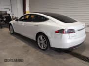 ✅ 2015 Tesla Model S 85D • VIN: 5YJSA1E27FF112701 • Lot: 43201175. Wystawiony na IAAI z przebiegiem 145 654 mil. Bezpłatny archiwum sprzedaży aukcyjnych z USA i szczegółowy raport historii pojazdu na DreamBid. Zdjęcie 3.