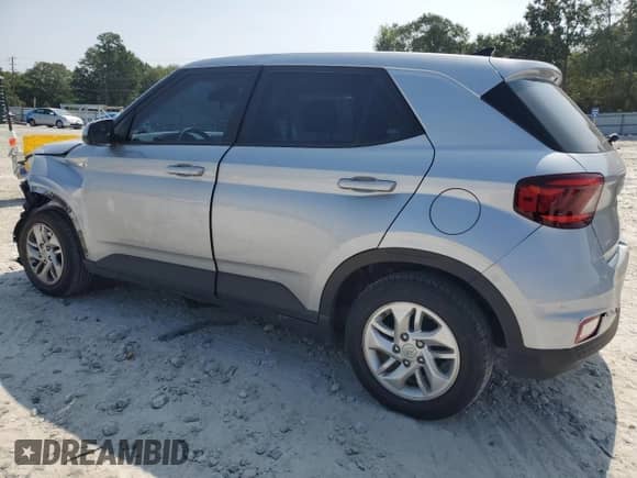 2022 Hyundai Venue SE with VIN KMHRB8A36NU200062, listed as a Copart auction lot 70678224 with 61,806 mi miles and Salvage title. Bid and sale history available at DreamBid. Image 2.