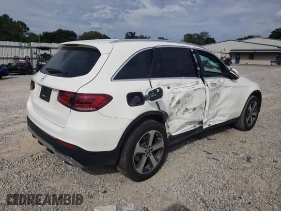 ✅ 2022 Mercedes-Benz GLC 300 • VIN: W1N0G8DB8NG097252 • Lot: 82199985. Listed on Copart with 53,036 mi. Free auction sales archive from the USA and detailed vehicle history report at DreamBid. Image 3.