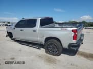✅ 2020 Chevrolet Silverado 1500 Custom Trail Boss • VIN: 1GCPYCEFXLZ361029 • Lot: 60386244. Wystawiony na Copart z przebiegiem 41 525 mil. Bezpłatny archiwum sprzedaży aukcyjnych z USA i szczegółowy raport historii pojazdu na DreamBid. Zdjęcie 2.