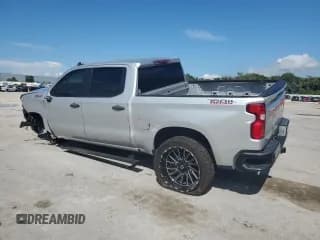 ✅ 2020 Chevrolet Silverado 1500 Custom Trail Boss • VIN: 1GCPYCEFXLZ361029 • Lot: 60386244. Wystawiony na Copart z przebiegiem 41 525 mil. Bezpłatny archiwum sprzedaży aukcyjnych z USA i szczegółowy raport historii pojazdu na DreamBid. Zdjęcie 2.