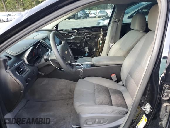 ✅ 2016 Chevrolet Impala LS • VIN: 2G11Z5SA3G9177261 • Лот: 72881704. Опубликован ранее на Copart с пробегом 92 004 миль. Бесплатный доступ к архиву аукционных продаж из США и подробный отчёт об истории автомобиля на DreamBid. Изображение 7.