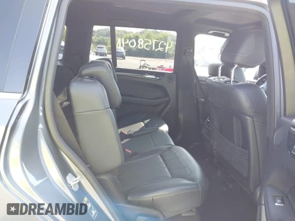 ✅ 2018 Mercedes-Benz GLS 450 • VIN: 4JGDF6EE1JB027541 • Lot: 42758040. Wystawiony na IAAI z przebiegiem 93 956 mil. Bezpłatny archiwum sprzedaży aukcyjnych z USA i szczegółowy raport historii pojazdu na DreamBid. Zdjęcie 8.