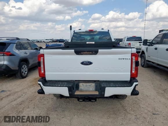 ✅ 2024 Ford F-250 XL • VIN: 1FT8W2BT4REC94586 • Лот: 70502515. Опубликован ранее на Copart с пробегом 48 205 миль. Бесплатный доступ к архиву аукционных продаж из США и подробный отчёт об истории автомобиля на DreamBid. Изображение 6.