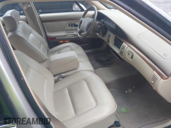 ✅ 1996 Oldsmobile 88 1SA • VIN: 1G3HN52K5T4820832 • Lot: 42512805. Wystawiony na IAAI z przebiegiem 100 692 mil. Bezpłatny archiwum sprzedaży aukcyjnych z USA i szczegółowy raport historii pojazdu na DreamBid. Zdjęcie 5.