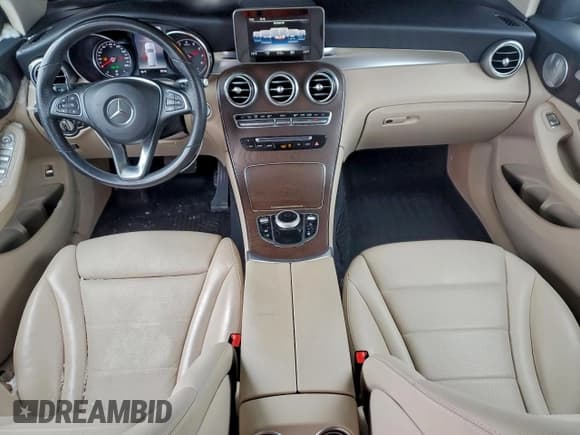 ✅ 2019 Mercedes-Benz GLC 300 • VIN: WDC0G4KBXKF641135 • Лот: 94959975. Опубликован ранее на Copart с пробегом 67 947 миль. Бесплатный доступ к архиву аукционных продаж из США и подробный отчёт об истории автомобиля на DreamBid. Изображение 8.