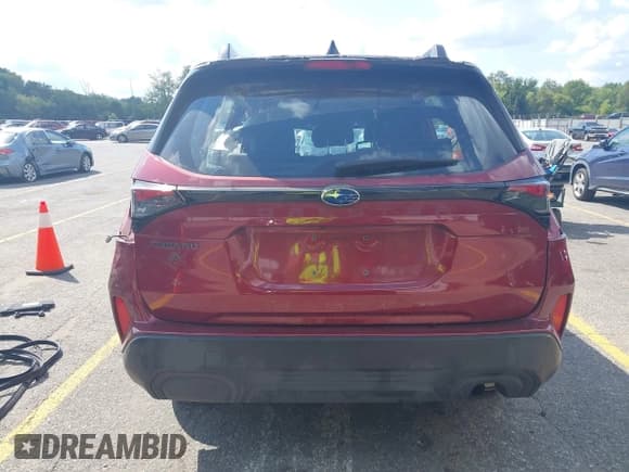 ✅ 2025 Subaru Forester • VIN: JF2SLDAC2SH409638 • Lot: 43107638. Listed on IAAI with 8,036 mi. Free auction sales archive from the USA and detailed vehicle history report at DreamBid. Image 17.