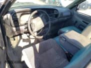 ✅ 2001 Dodge 1500 • VIN: 1B7HF16Y81S676934 • Lot: 90795665. Wystawiony na Copart z przebiegiem 156 865 mil. Bezpłatny archiwum sprzedaży aukcyjnych z USA i szczegółowy raport historii pojazdu na DreamBid. Zdjęcie 8.