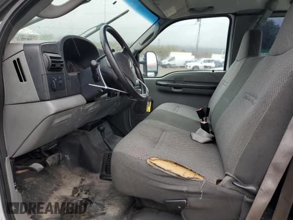 ✅ 2006 Ford F-250 XL • VIN: 1FTSX21P66EB30324 • Лот: 85357255. Опубликован ранее на Copart с пробегом 227 142 миль. Бесплатный доступ к архиву аукционных продаж из США и подробный отчёт об истории автомобиля на DreamBid. Изображение 7.