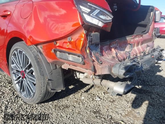 ✅ 2020 Kia Forte GT • VIN: 3KPF44AC4LE218002 • Lot: 43351274. Listed on IAAI with 47,256 mi. Free auction sales archive from the USA and detailed vehicle history report at DreamBid. Image 18.